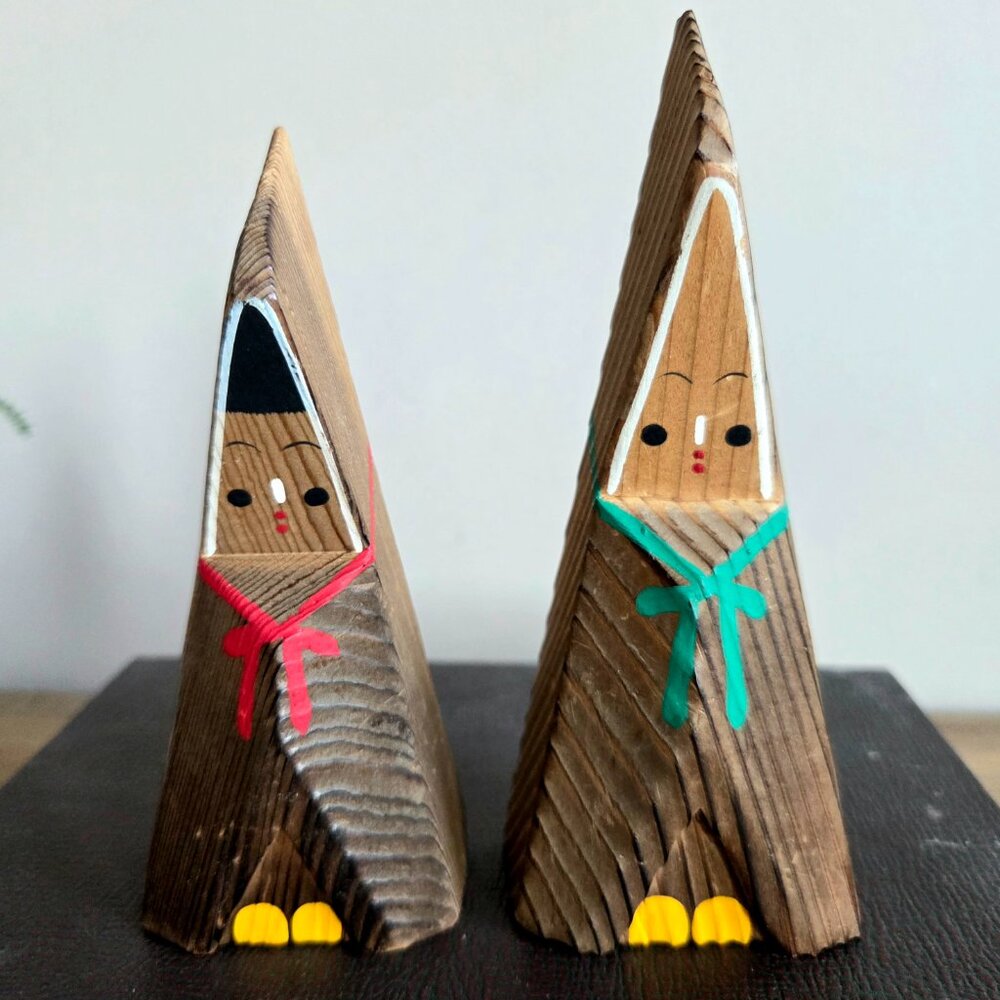 2 vintage Japanese Osugi Warabe hand painted wooden Kokeshi dolls. - Picture 2 of 6
